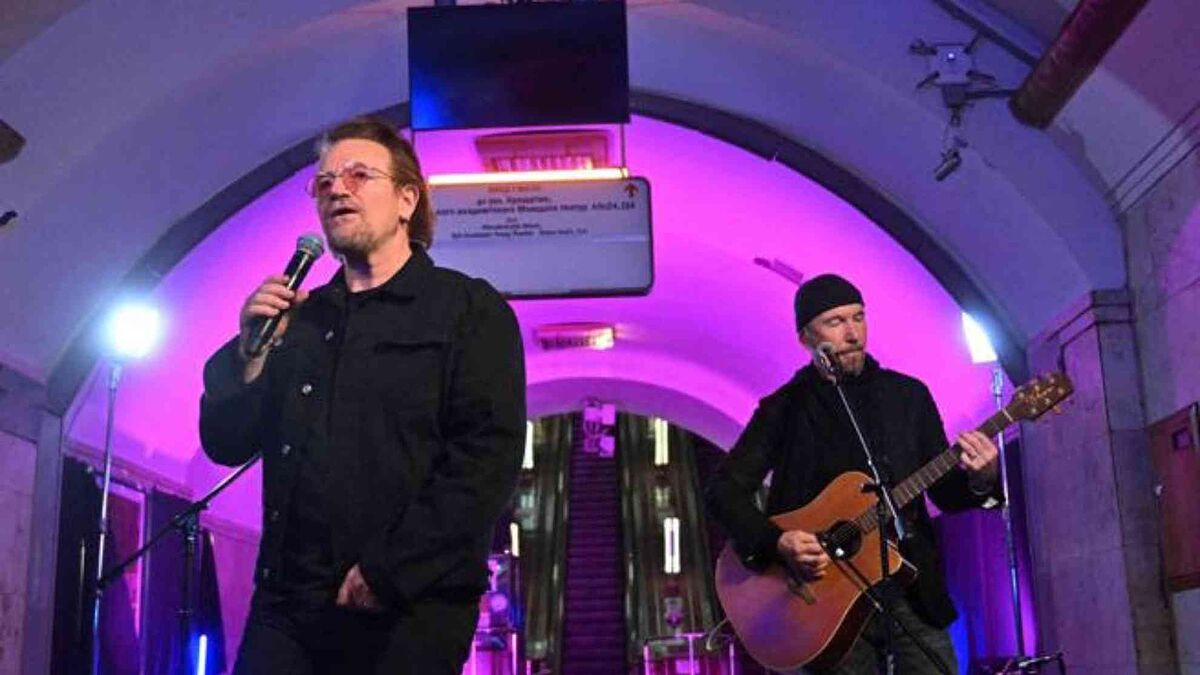 Bono presents a “peace party” at Kyiv metro station and visits bombed cities