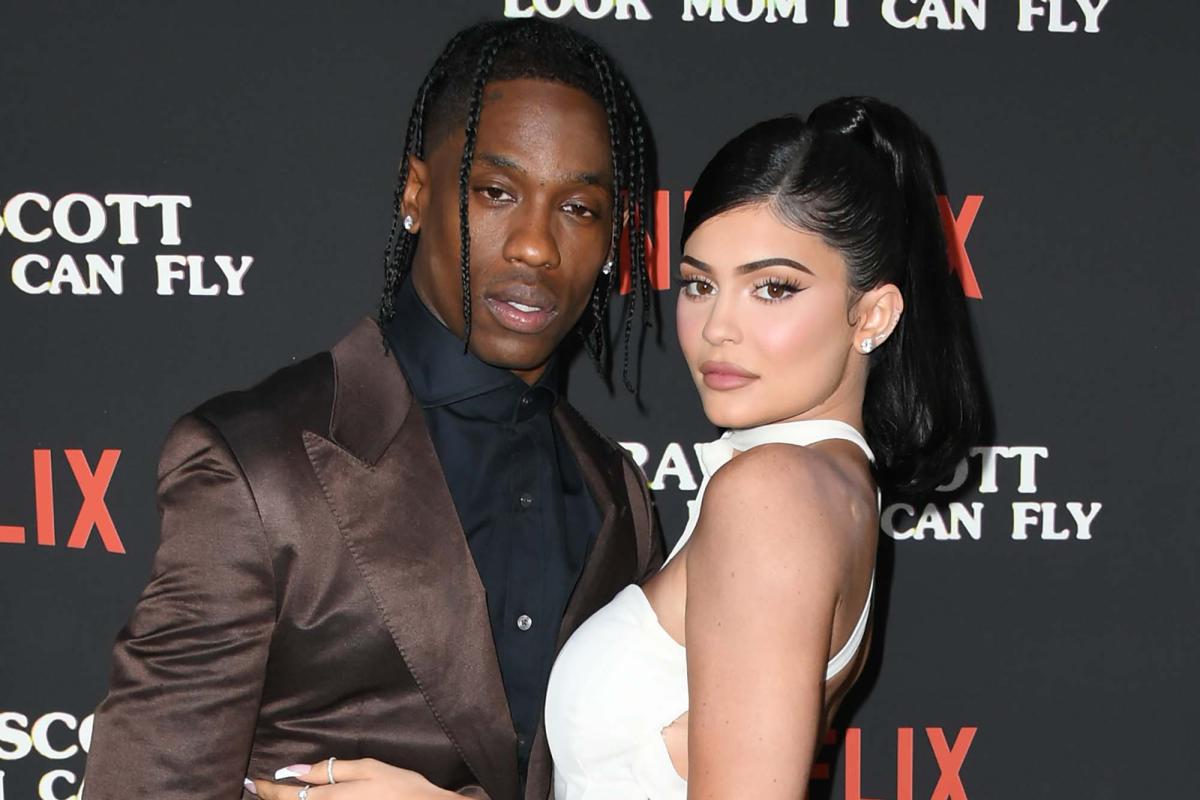 Travis Scott praises Kylie Jenner for “throwing her that ass” in a rare post