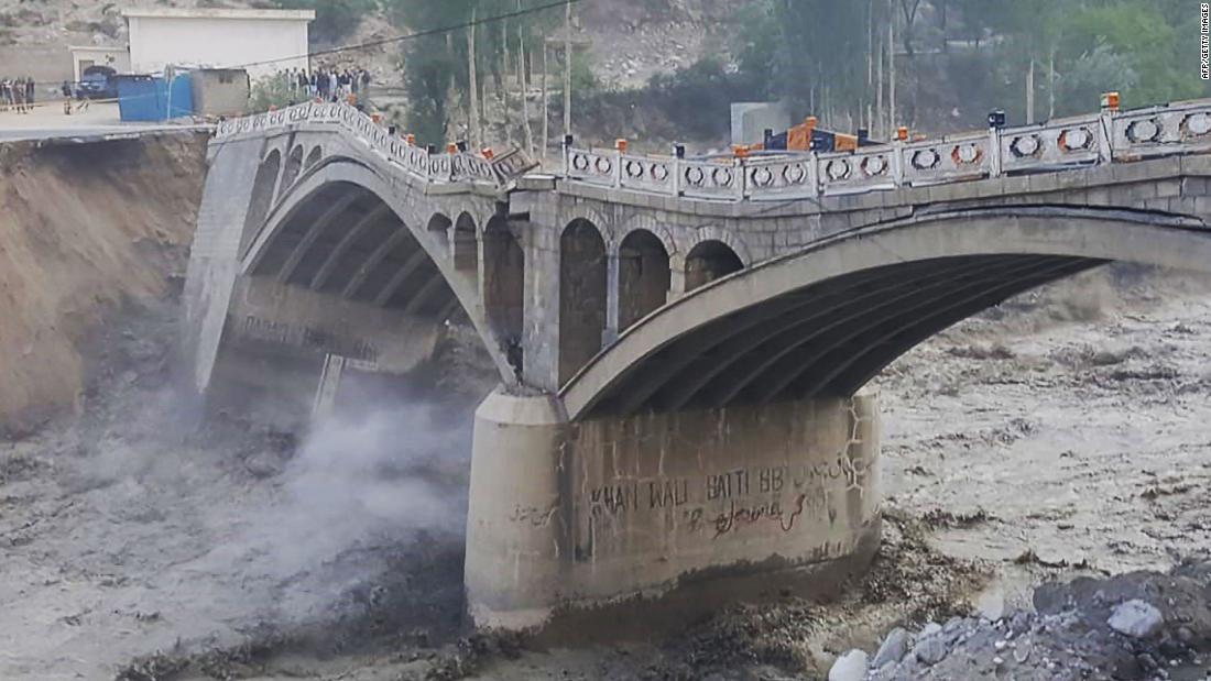 ‘Blowouts’ from glacier melt in Pakistan have tripled this year and exacerbate flooding