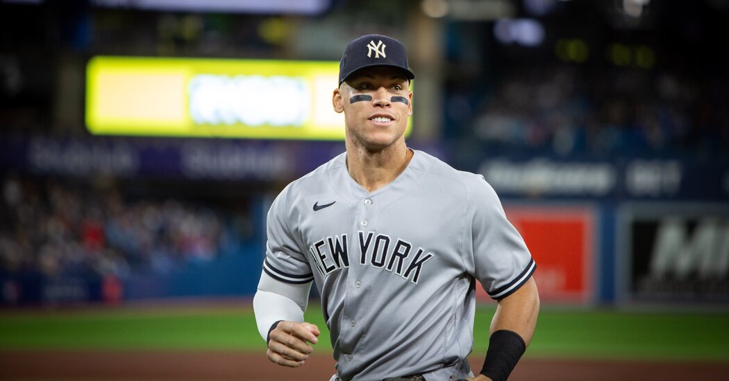 Aaron Judge returns to Yankees in 0 million deal